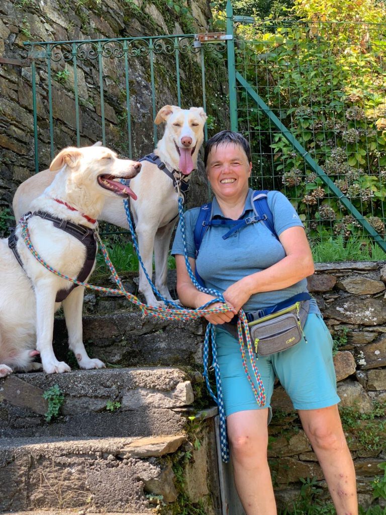 Claudia Klaas mit ihren Hunden